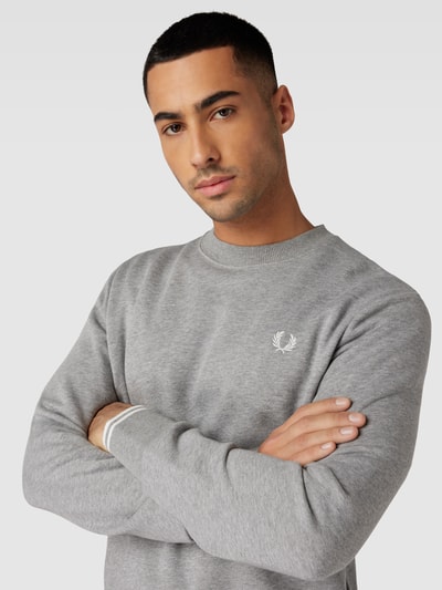 Fred Perry Sweatshirt mit Logo-Stitching Hellgrau Melange 3