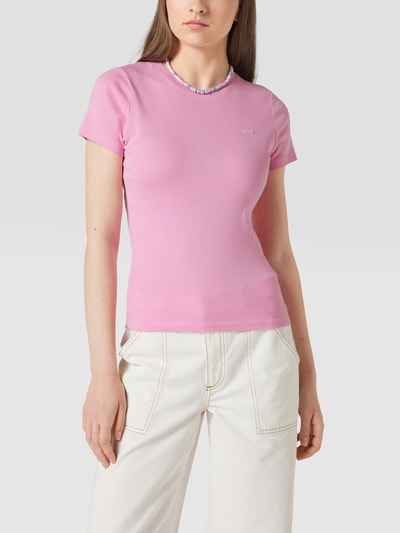 Levi's® T-shirt met logostitching Roze - 4