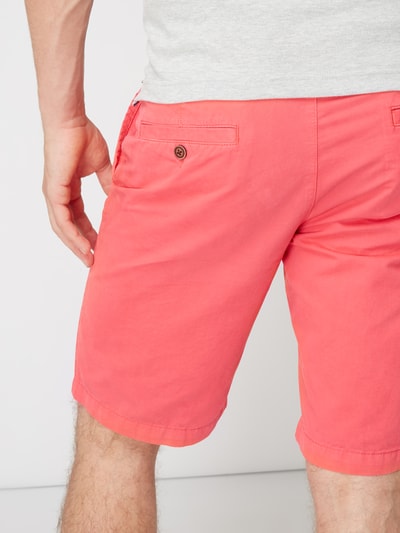 FYNCH-HATTON Casual Fit Chinoshorts mit Logo-Stickerei Koralle 5