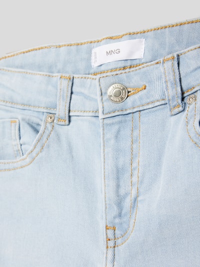 Mango Flared Cut Jeans mit Knopfleiste Hellblau 2