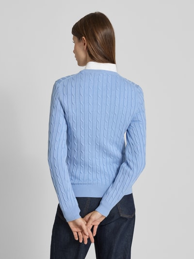 Gant Pullover mit Logo-Stitching und Zopfmuster Hellblau 5