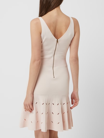 Ted Baker Kleid mit Lochmuster Modell 'Ambyr' Hellrosa 5