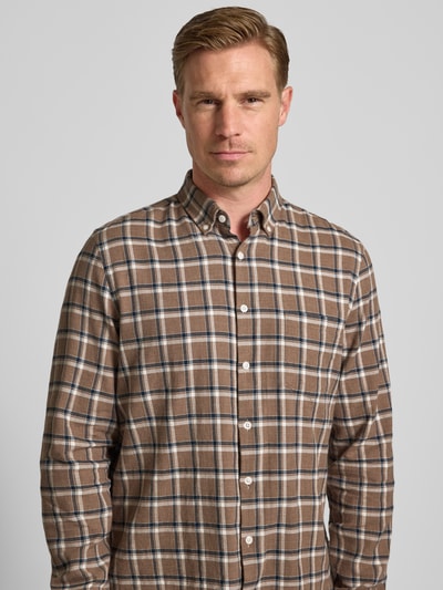 MAERZ Muenchen Freizeithemd mit Knopfleiste Sand 3