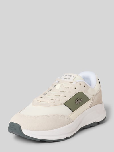 Produktfoto, Low Top Sneaker mit Leder-Details Modell 'RUN SET' von Lacoste, mehrfarbig mit Glattleder, Velours und Mesh, abgerundete Schuhspitze, Label-Prägung, Logo-Applikation, Schnürung und profilierte Sohle.