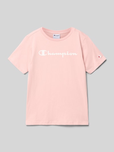 Produktfoto, T-Shirt aus reiner Baumwolle von Champion in Rosa mit weißem Label-Print, gerade Passform, Rundhalsausschnitt, Kindergröße