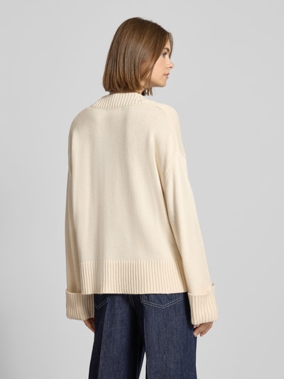 Gina Tricot Strickpullover mit V-Ausschnitt Offwhite 5
