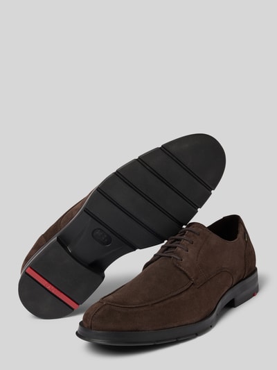 Produktfoto, buty sznurowane z naturalnej skóry model 'EEZY PLUS' od LLOYD w brązie z zaokrąglonym kształtem, ozdobne szwy, wyprofilowana podeszwa, wysokość obcasa w rozmiarze 44: 3 cm, wysokość cholewki w rozmiarze 44: 7 cm, szerokość w rozmiarze 44: 12 cm