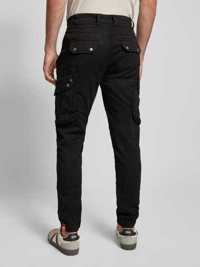 Alpha Industries Spodnie cargo o kroju tapered fit z kieszeniami z patką model ‘COMBAT PANT’ Czarny 5