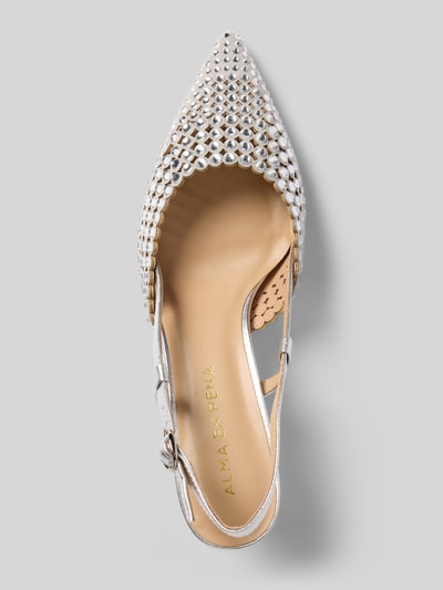 Produktfoto, Pumps mit Ziersteinbesatz von ALMA EN PENA in Beige und Silber, spitze Schuhspitze, Dornschließe, Pfennigabsatz, Absatzhöhe: 7 cm, Größe 40, strukturierte Oberfläche mit glänzenden Details