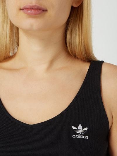 adidas Originals Krótki top z prążkowaną fakturą  Czarny 3