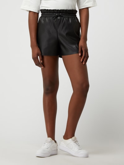 Review Shorts in Leder-Optik  Black 4