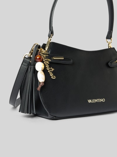 Productfoto, zwarte schoudertas met labeldetail, goudkleurig logo en siervormen, model 'NIVALIS RE' van Valentino Bags, Dames