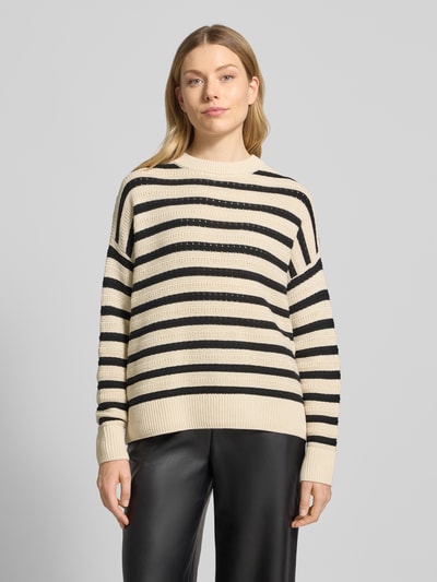 Vero Moda Sweter z dzianiny o kroju comfort fit z czystej bawełny model ‘CALLA’ Złamany biały 4
