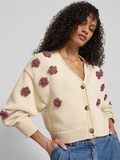 Jake*s Casual Strickjacke mit überschnittenen Schultern und V-Ausschnitt Ecru 3