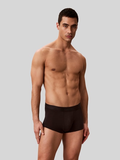 Calvin Klein Underwear Obcisłe bokserki o kroju slim fit z mieszanka bawełny w zestaw 3 szt. Czarny 4