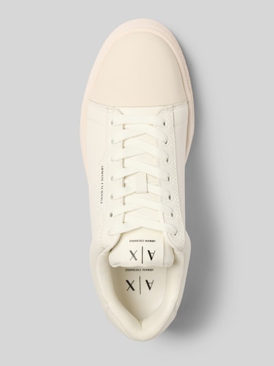 Productfoto, sneaker uit leermix met logodetail Model 'Lion' van Armani Exchange, dames sneaker, afgeronde pasvorm, beige tinten, context: leermix, afgeronde pasvorm, model 'Lion', logodetail, hakhoogte maat 44: 4 cm, schachthoogte maat 44: 8 cm, schachtbreedte maat 44: 9 cm.