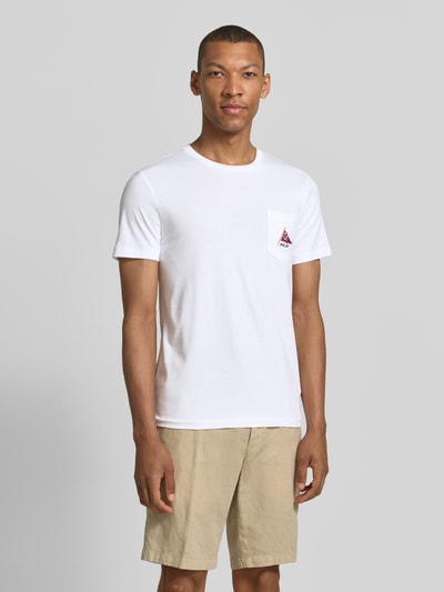Männermodel trägt Slim Fit T-shirt aus reiner katoen mit polo bear-print von Polo Ralph Lauren, heren t-shirt, ganzlichaamsaanzicht van voren