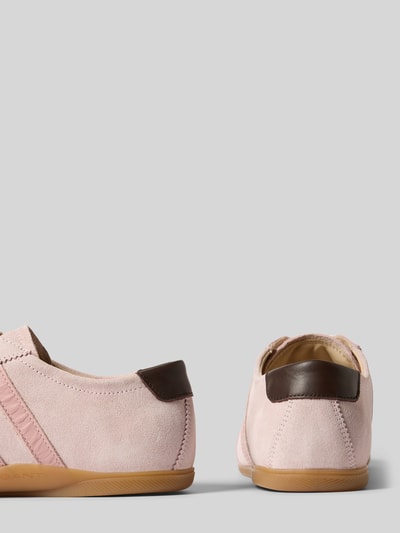 Productfoto, Sneaker aus Leder Modell 'Sperly' van Gant, dames sneakers van echt leer, afgeronde punt, vetersluiting, labeldetail, hakhoogte maat 40: 1 cm, schachthoogte maat 40: 7 cm, schachtbreedte maat 40: 9 cm, lichtroze en bruin met gladde en suède textuur.