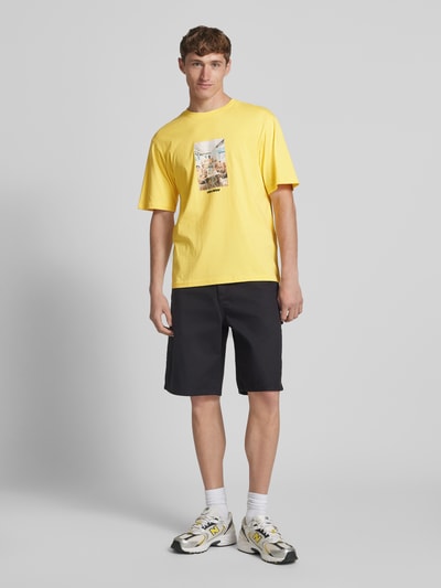 REVIEW Regular Fit T-Shirt aus Baumwoll-Viskose-Mix Pastellgelb 1