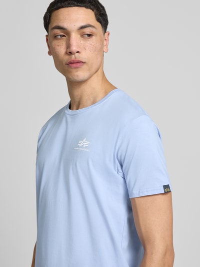Alpha Industries T-shirt z detalami z logo Model 'BASIC' Jasnoniebieski 3