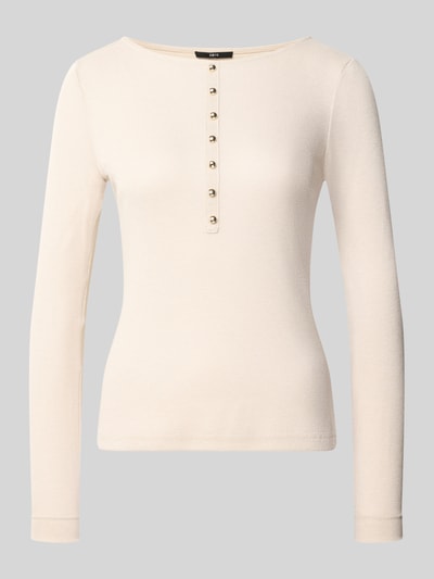 Produktfoto, Strickshirt mit Rundhalsausschnitt und Knopfleiste von zero in Beige, schlanke Form, feine Textur, Material-Mix mit Viskose-Anteil