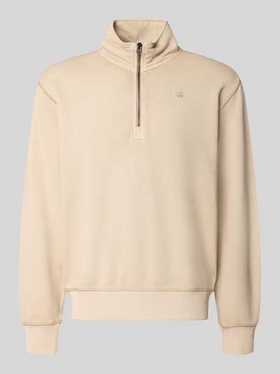 Produktfoto, beiges Regular Fit Sweatshirt aus reiner Baumwolle von G-Star RAW, dezente Stickerei, glatte Struktur, neutrale Farbgebung