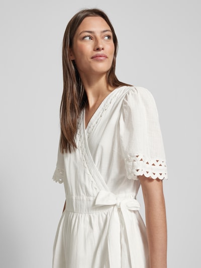 YAS Sukienka o długości do kolan w kopertowym stylu model ‘NAVINA’ Złamany biały 3