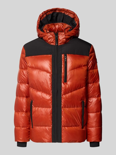 Produktfoto, Steppjacke mit Reißverschlusstaschen von NAUTGÅRD in glänzendem Rot mit schwarzen Partien, plastische Steppung, Regular Fit