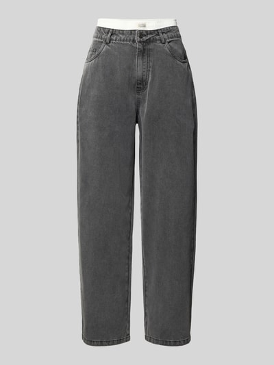 Produktfoto, Relaxed Fit Jeans im Boxer-Look von Karo Kauer, Baumwoll-Viskose-Mix, dunkelgrau mit Label-Detail und Eingrifftaschen.