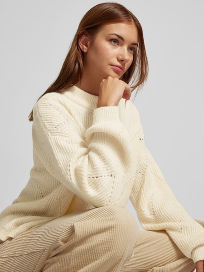 Pieces Loose Fit Strickpullover mit abstraktem Strickmuster Modell 'JENNA' Offwhite 3