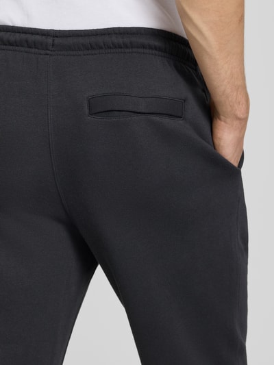 Nike Sweatpants mit Label-Stitching und Gesäßtasche Black 3