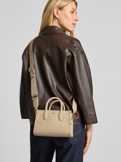 BOSS Torba tote mini z aplikacją z logo z metalu model ‘SANDY’ Szarobrązowy 1