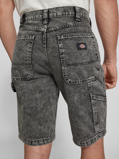 Dickies Jeansshorts mit Eingrifftaschen Modell 'GARYVILLE' Hellgrau 3