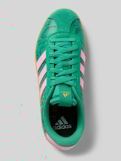 adidas Sportswear Sneakersy skórzane z napisem z logo model ‘COURT’ Zielony 3