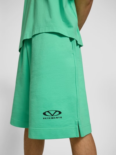 VETEMENTS Sweatshorts mit Label-Print Neon Gruen 3