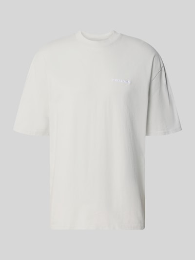 Produktfoto, Oversized T-Shirt mit Logo-Stitching van Pegador in wit, puur katoen, oversized fit, ronde hals, ruglengte maat M 73 cm