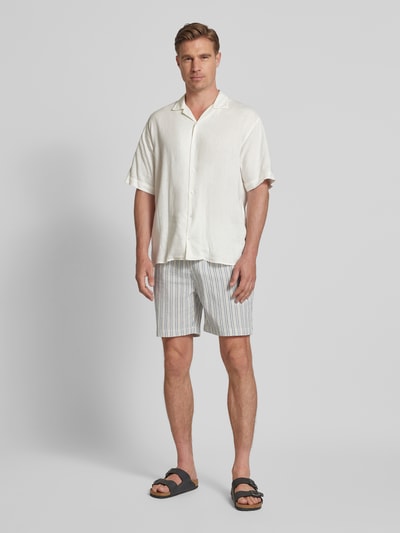 WOODBIRD Shorts mit elastischem Bund Modell 'Bommy' Hellblau 1