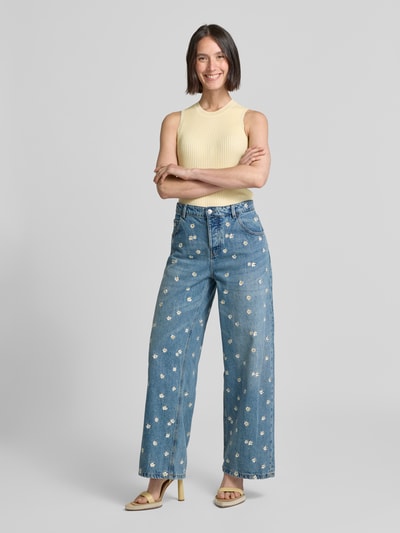 Mango Flared Jeans mit floralen Stickereien Modell 'MASSY' Jeansblau 1
