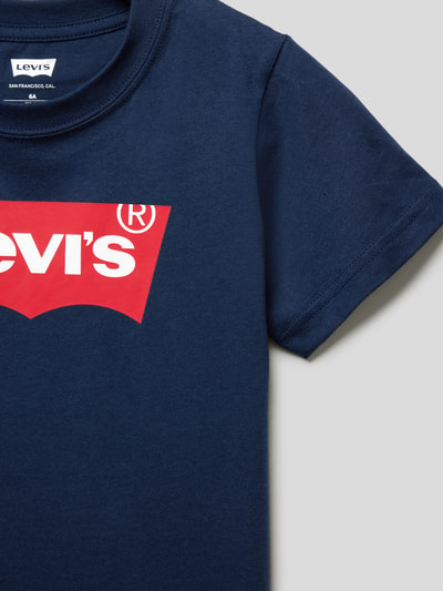 Levi’s® Kids T-shirt met logoprint, model 'BATWING' Marineblauw - 2