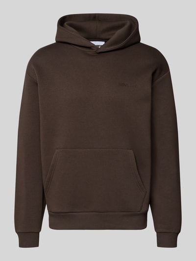 Produktfoto, Hoodie mit Känguru-Tasche von REVIEW in Dunkelbraun, lockere Passform, Kapuze, Label-Detail, elastische Abschlüsse, Baumwollmischung