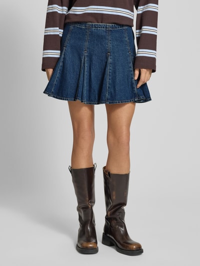 Levi's® Mini-Jeansrock aus Baumwoll-Lyocell-Mix Modell 'GODET' Dunkelblau 4