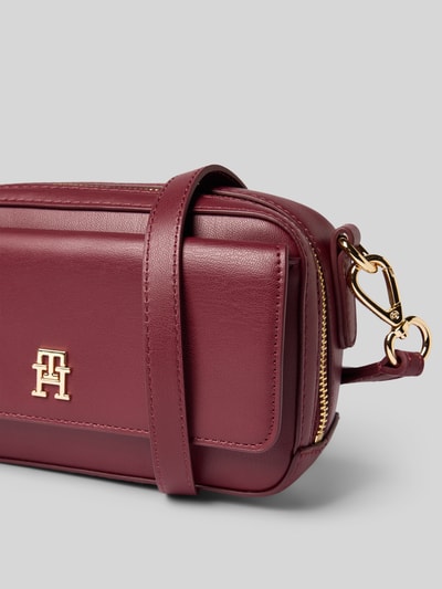 Tommy Hilfiger Torba na ramię z aplikacją z logo Bordowy 3