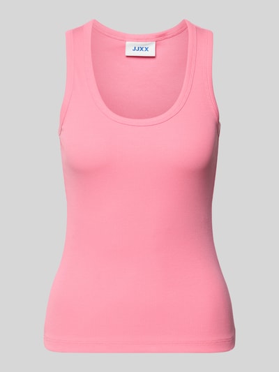 Produktfoto, rosa Tanktop in Ripp-Optik Modell 'FRIDA' von JJXX aus Baumwoll-Elasthan-Mix, Slim Fit, Rundhalsausschnitt, neutraler Hintergrund.