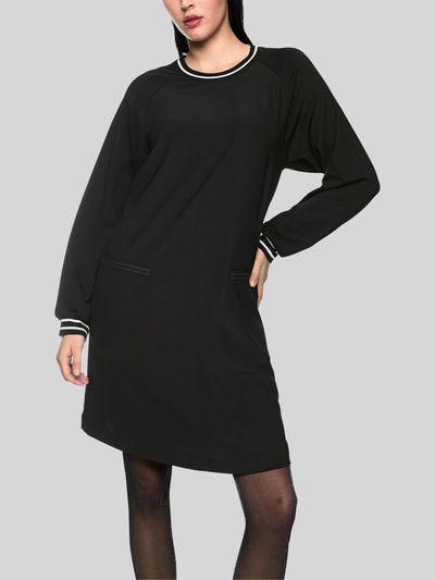 Marc Cain Knielanges Kleid mit Kontraststreifen Black 4
