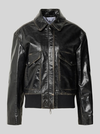 Produktfoto, schwarze Lederjacke aus echtem Leder von Rabanne mit Zweiwege-Reißverschluss, Pattentaschen, gerippter Bund, Slim Fit.