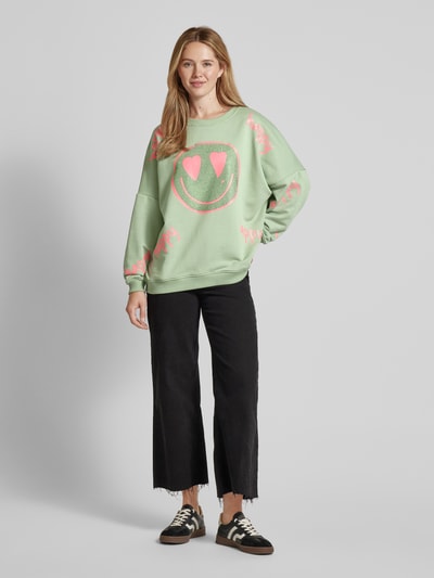 miss goodlife Sweatshirt met strass-steentjes, model 'Happy Heart Face' Rietgroen - 1