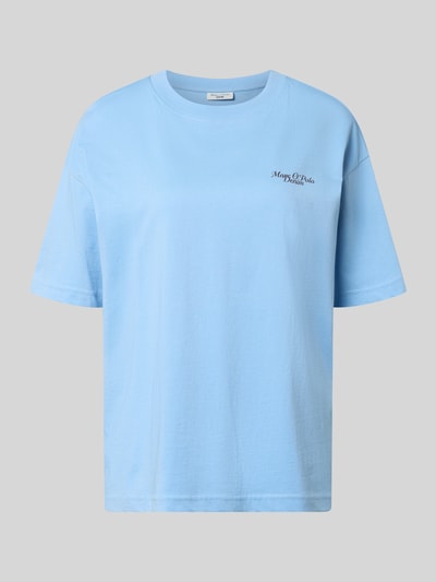 Produktfoto, hellblaues Regular-Fit T-Shirt aus reiner Baumwolle von Marc O'Polo Denim, schlichte T-Shirt-Optik und glatte Textur.