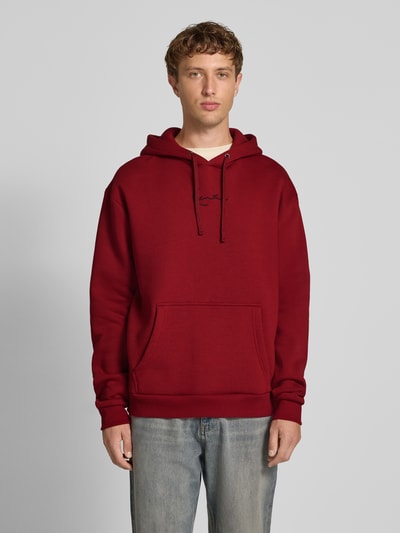 KARL KANI Hoodie mit Label-Stitching Dunkelrot 4