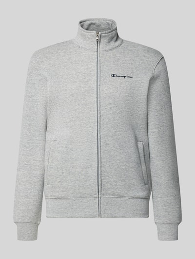 Produktfoto, Sweatanzug mit Label-Details von Champion, mieszanka bawełny, prosty krój, stójka, zamek błyskawiczny, wpuszczane kieszenie boczne, elastyczny pas, szerokość w rozmiarze M: 7642 cm, długość tyłu w rozmiarze M: 70 cm, szerokość ramion w rozmiarze M: 51 cm, długość rękawów w rozmiarze M: 69 cm, długość wewnętrzna nogawki w rozmiarze M: 76 cm