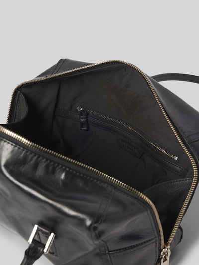 LIEBESKIND BERLIN Handtasche aus Leder mit Label-Detail Modell 'KAYLA' Black 4